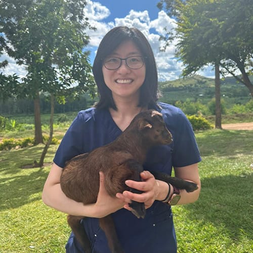 Dr. Mary Zhou, Gibsons Veterinarian